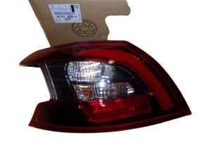 Feu arrière droit Peugeot 308 II 9823728680 - NEUF D'ORIGINE OE