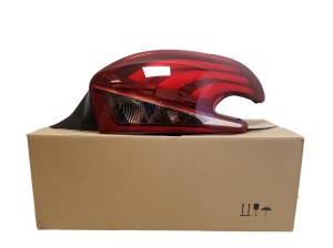 Feu arrière droit 9825601180 Peugeot 208 FACELIFT - NEUF D'ORIGINE OE
