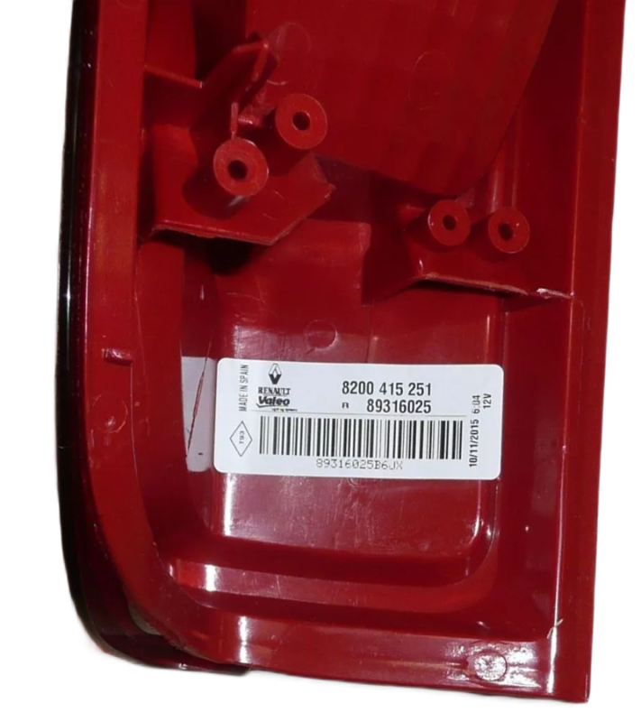 LAMPA PRAWY TYŁ RENAULT TRAFIC II 8200415251  IDEALPARTS.PL