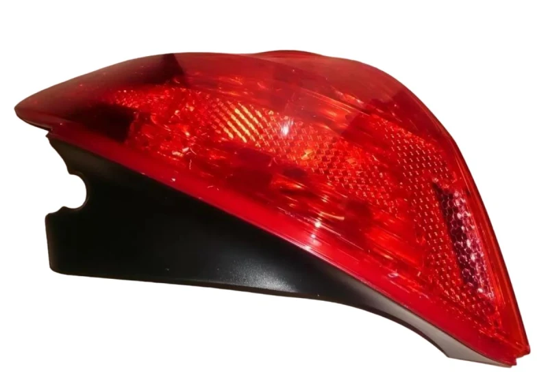 LAMPA PRAWY TYŁ PEUGEOT 308 6351.CV
