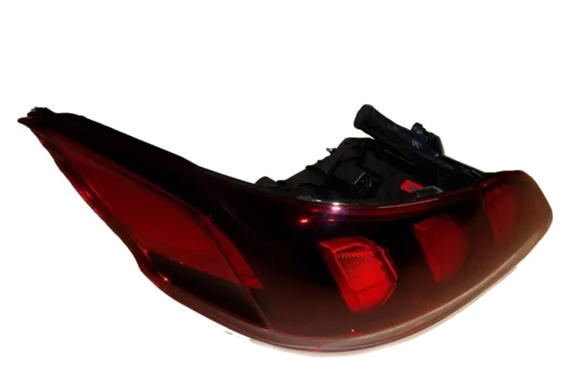 LAMPA LEWY TYŁ PEUGEOT 301 9817301180