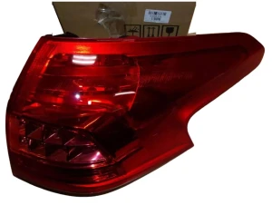 FEU ARRIÈRE DROIT CITROEN C5 III 6350.FA