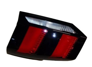 FEU ARRIÈRE DROIT PEUGEOT 5008 9811027780