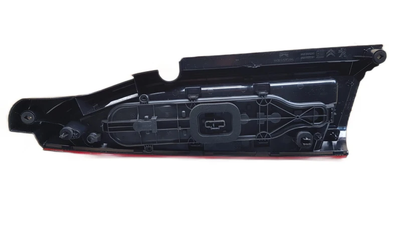 Lampa Tylna Prawa TOYOTA PROACE 9820555080