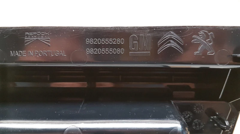 Lampa Citroen Berlingo IV 9820555080