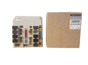 BOÎTE À FUSIBLES 8200674661 RENAULT - NEUF D'ORIGINE OE